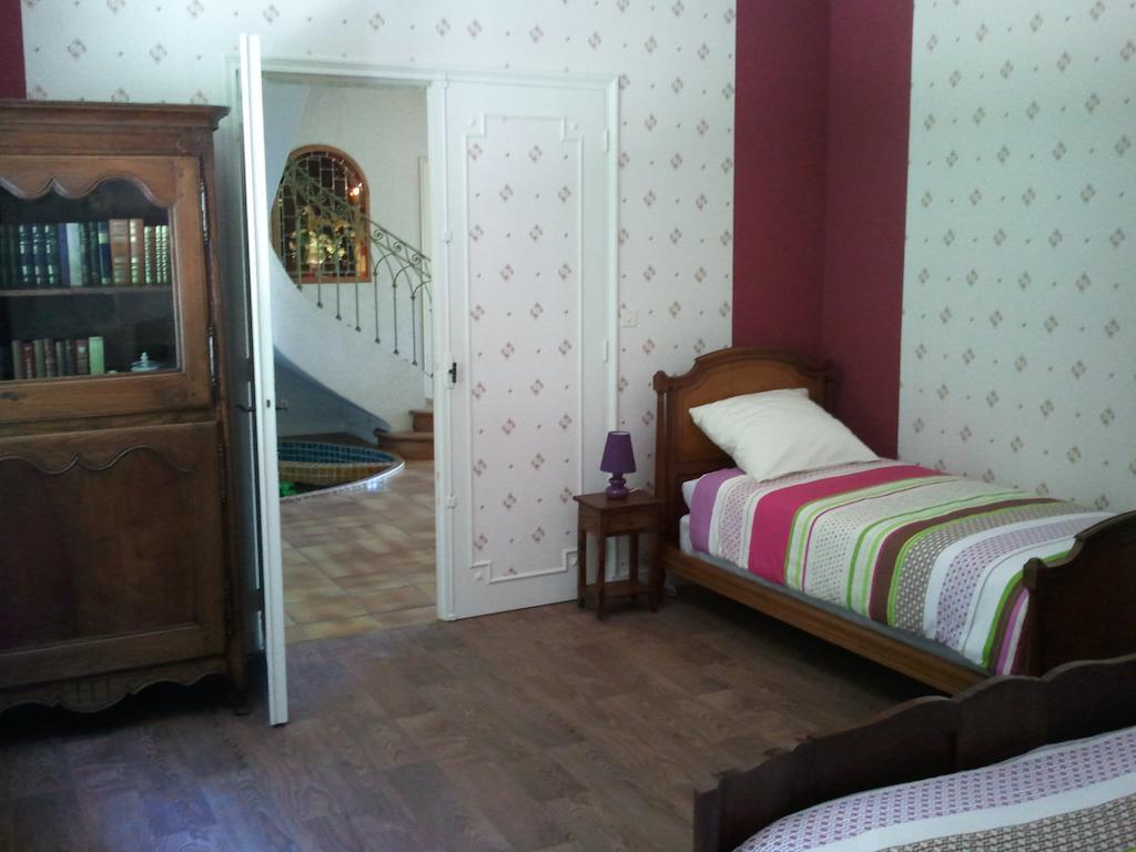 Bed and Breakfast Mas Du Trezon Шоле Экстерьер фото