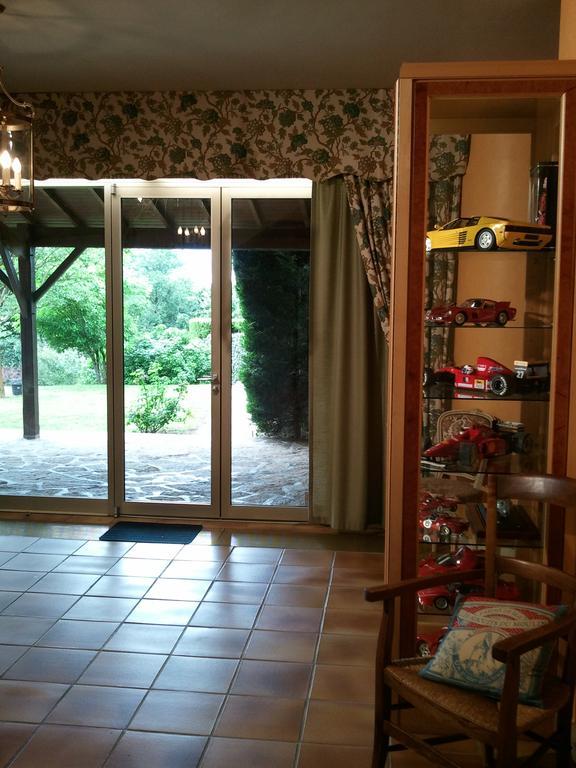 Bed and Breakfast Mas Du Trezon Шоле Экстерьер фото