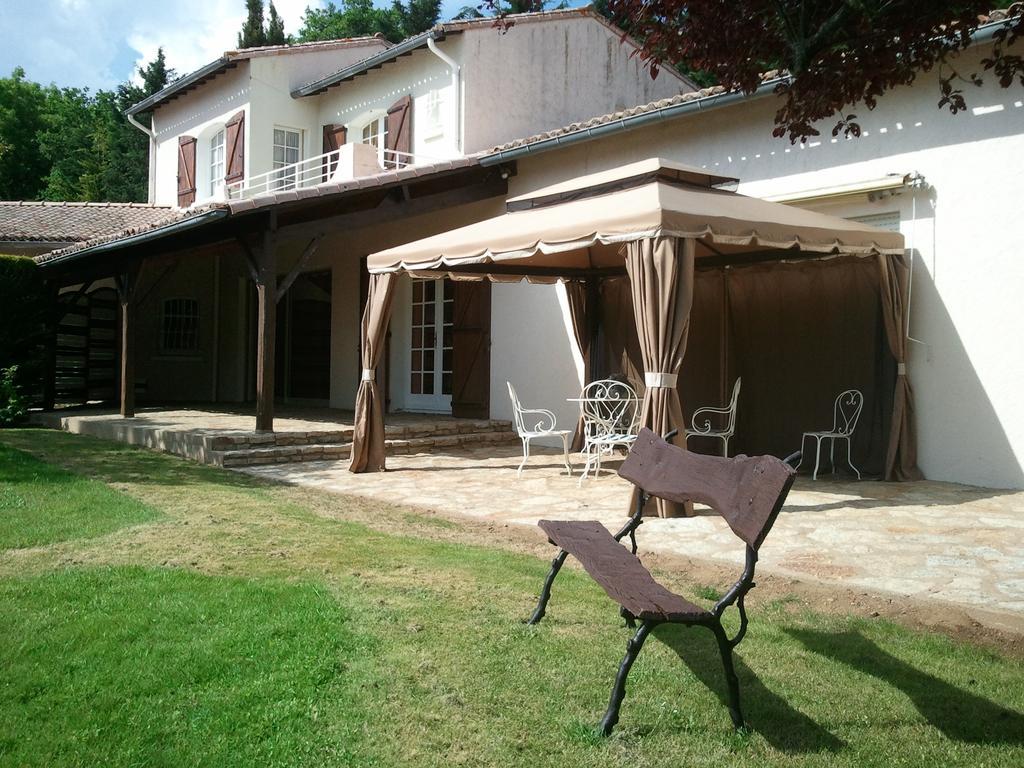 Bed and Breakfast Mas Du Trezon Шоле Экстерьер фото