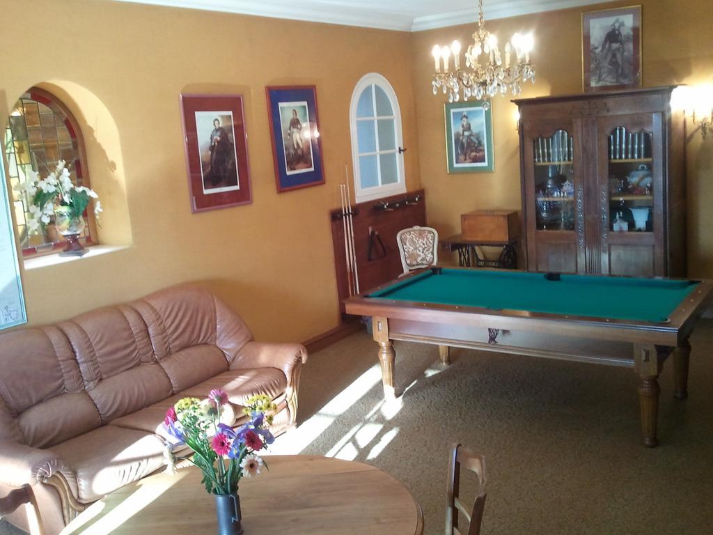 Bed and Breakfast Mas Du Trezon Шоле Номер фото