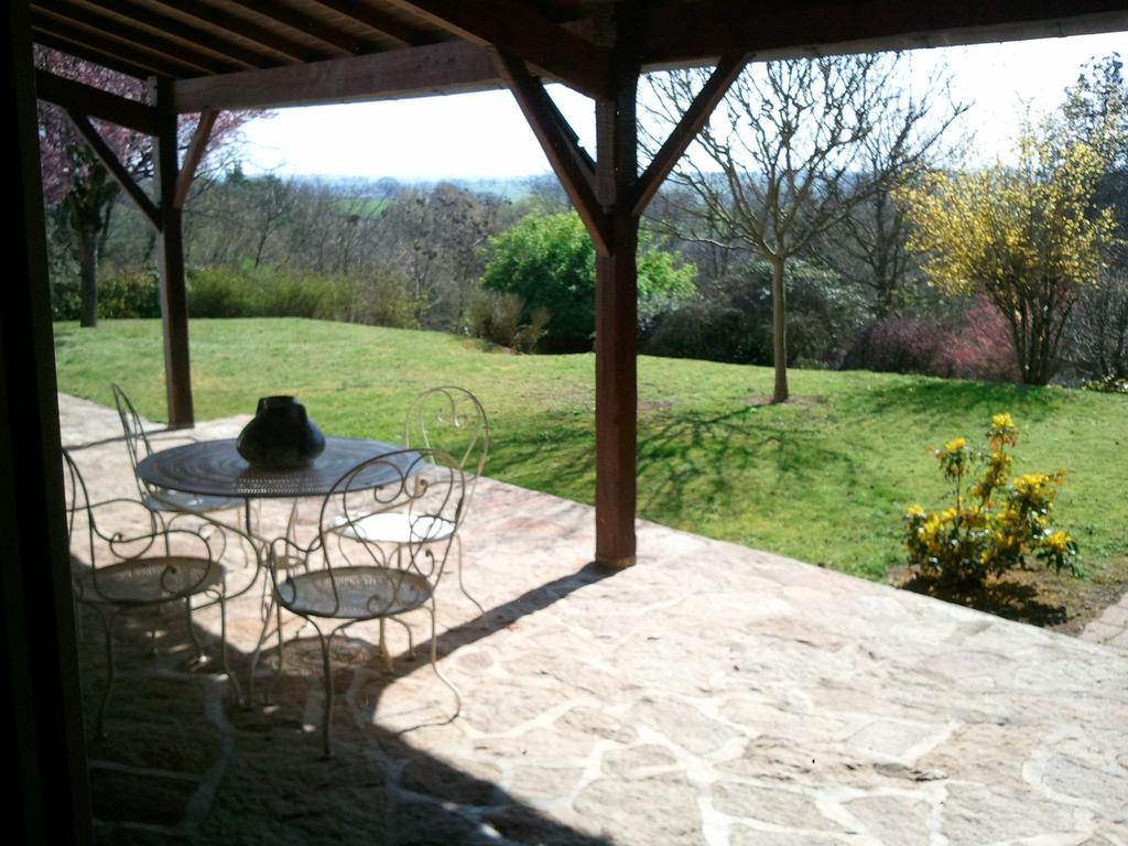 Bed and Breakfast Mas Du Trezon Шоле Экстерьер фото